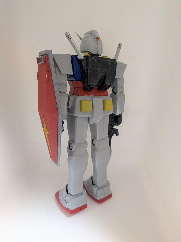 背面動かないので説明するところがないです😅