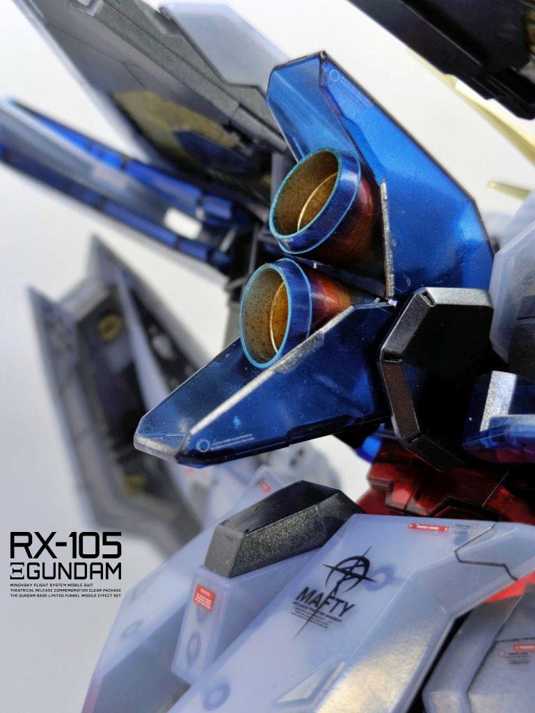 Ξガンダム [劇場公開記念クリアカラー] メカニカルコアメッキ仕上げ ＆ ガンダムベース限定 ミサイルエフェクトセット–5枚目/制作者：SHIUMAI MODELS