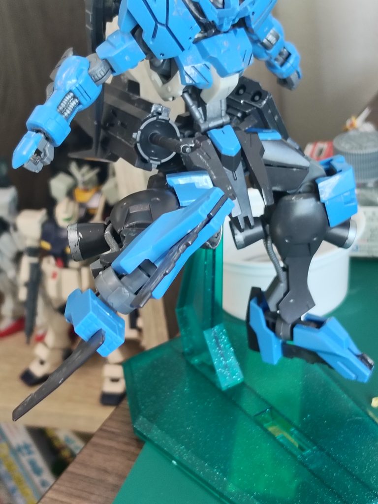 足のナイフ良いよね!