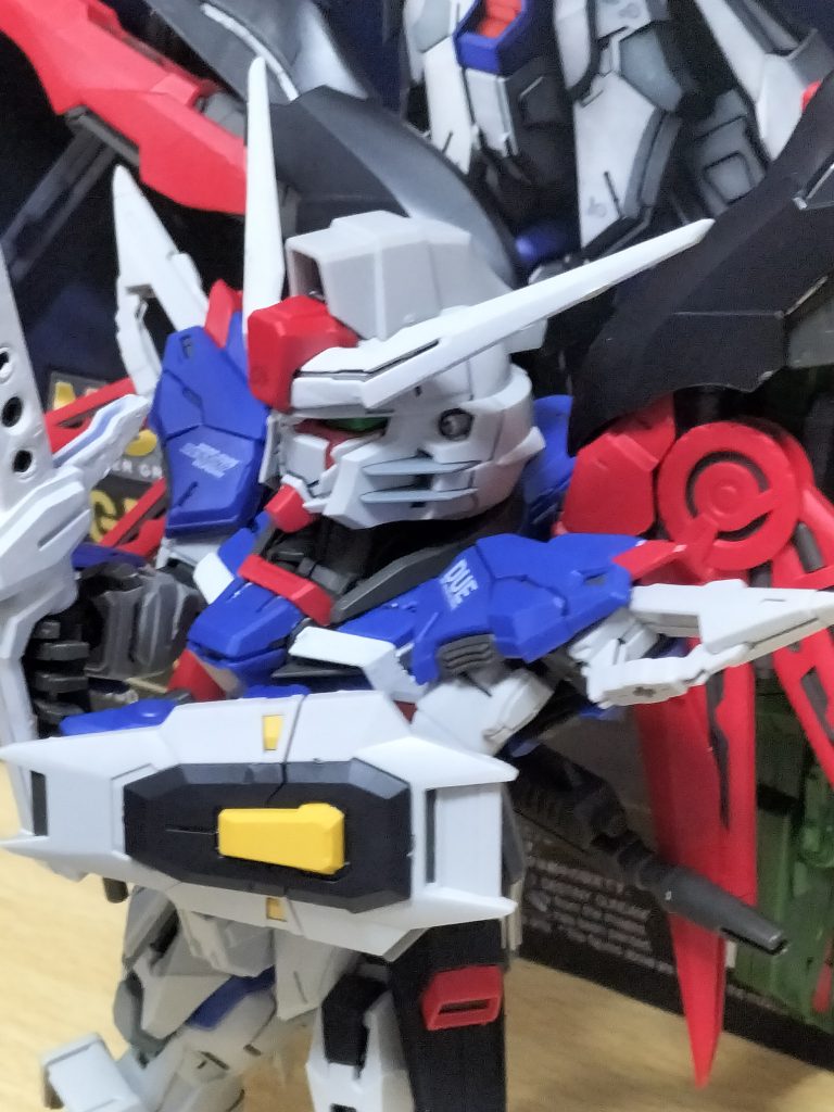 ディスティニーガンダムSPEC2–5枚目/制作者：F90