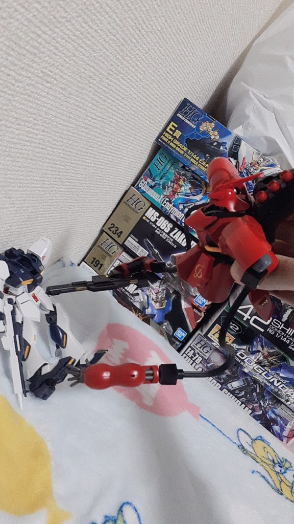 サザビオング–2枚目/制作者：ガンプラ初心者のハンバーグ