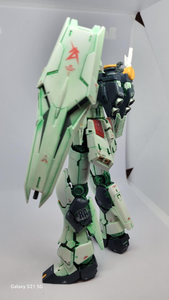 RGνガンダム–4枚目/制作者：ソトアニ