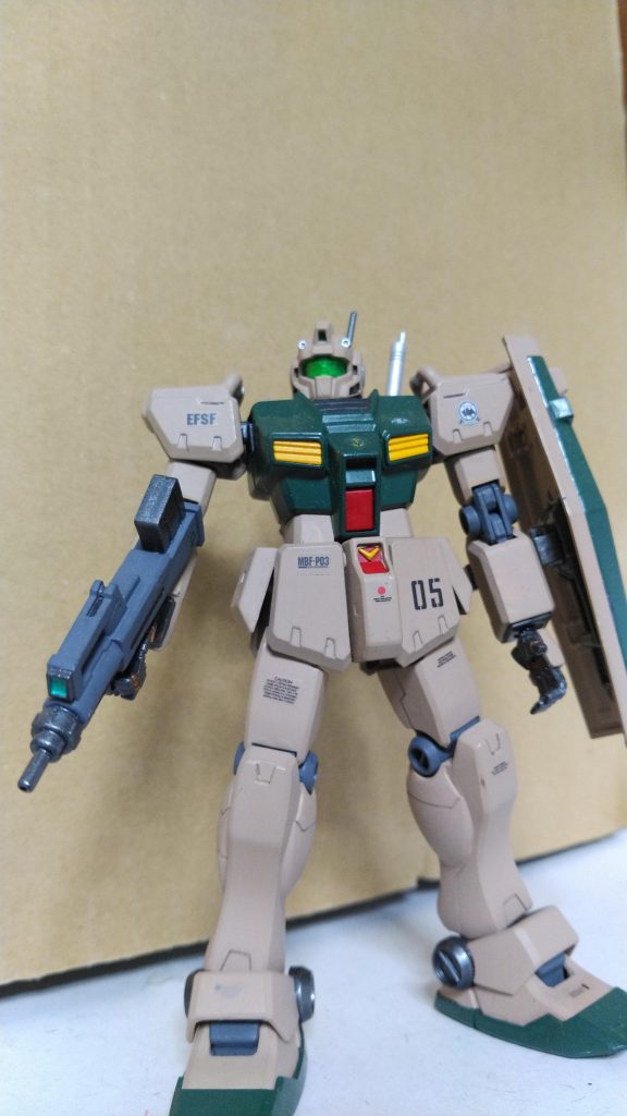 筆塗り塗装ですが、塗料の調合が上手くいったのか、ムラもなく綺麗に仕上がりました。ジム系はやはり多数作って並べたくなりますね。