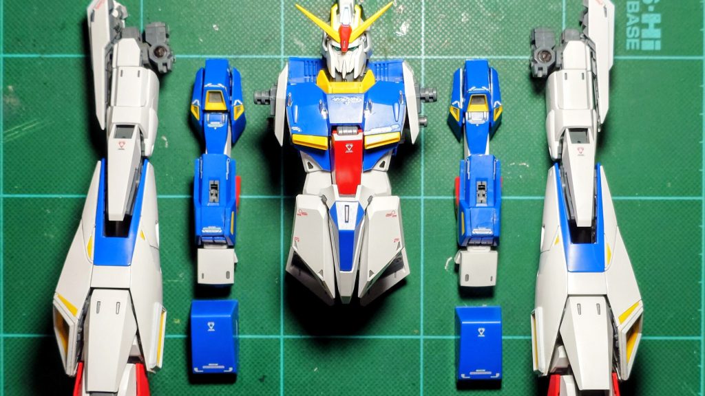 残りは脚部だけですが踏み切れずに放置気味…貼り終わったら一気にトップコートで仕上げ予定です。