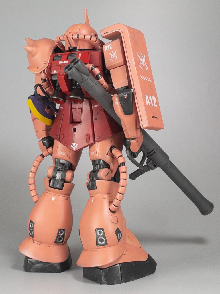 塗装について　ピンク　ガンダムカラーのシャアピンクをメインに明灰白色、コーラルピンク、ピュアホワイトを追加　赤　あずき色をメインにニュートラルグレー、コーラルピンク、ハーマンレッドを追加　黒はニュートラルグレーⅤ　　　　　　　　　　　　　　　　　　　　　　