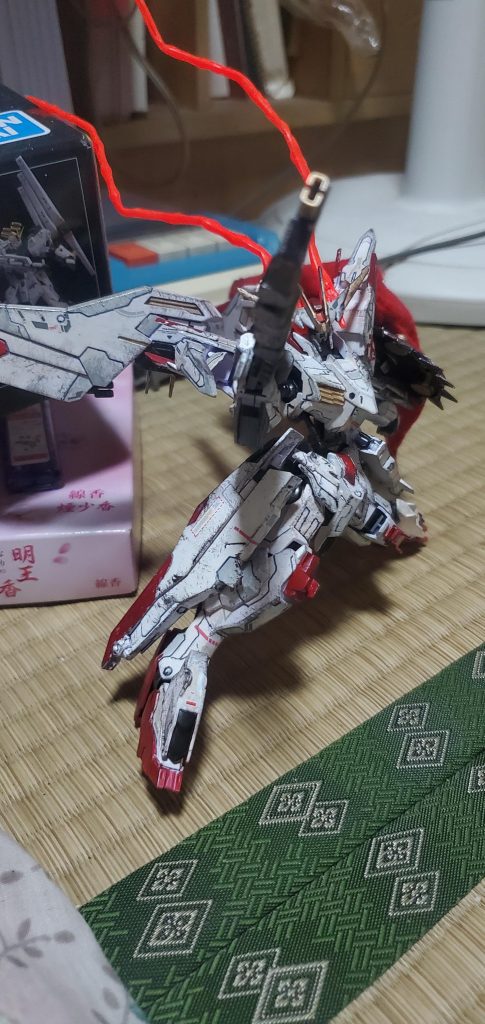 コイルガンはライジングフリーダムの物を改造したものを使っています。