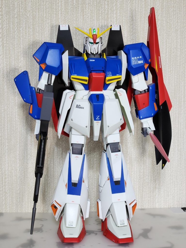 素立ち。スタイルは独特のものがありますね。