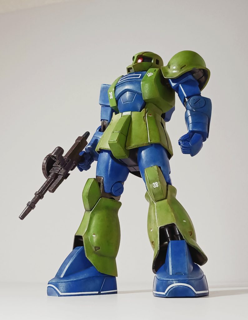 当時、何でも新しいものがカッコいいと思っていた私。Zがグレートになるなど、新しくて強いものに憧れていた子供の私に、｢古いものがカッコいい」、｢カッコ悪いことがカッコいい」ということを教えてくれたのは、旧ザクとガデムでした🎵😍🎵