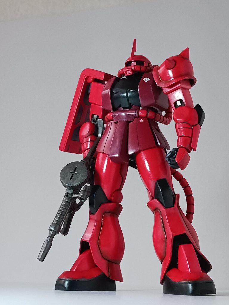 ジョニー・ライデンやオリジンとは違う真っ赤なザクを目指しました。水性ホビーカラー本来のツヤ感を生かすため、塗りっぱなしで、トップコート無しです😆💕テカりすぎました😙忙しく疲れた時、GANSTAに皆さんが投稿された素晴らしい作品を見て、元気をいっぱいもらいました。やはり、GANSTAは最高です‼️最後までご覧いただき、ありがとうございました😆💕✨