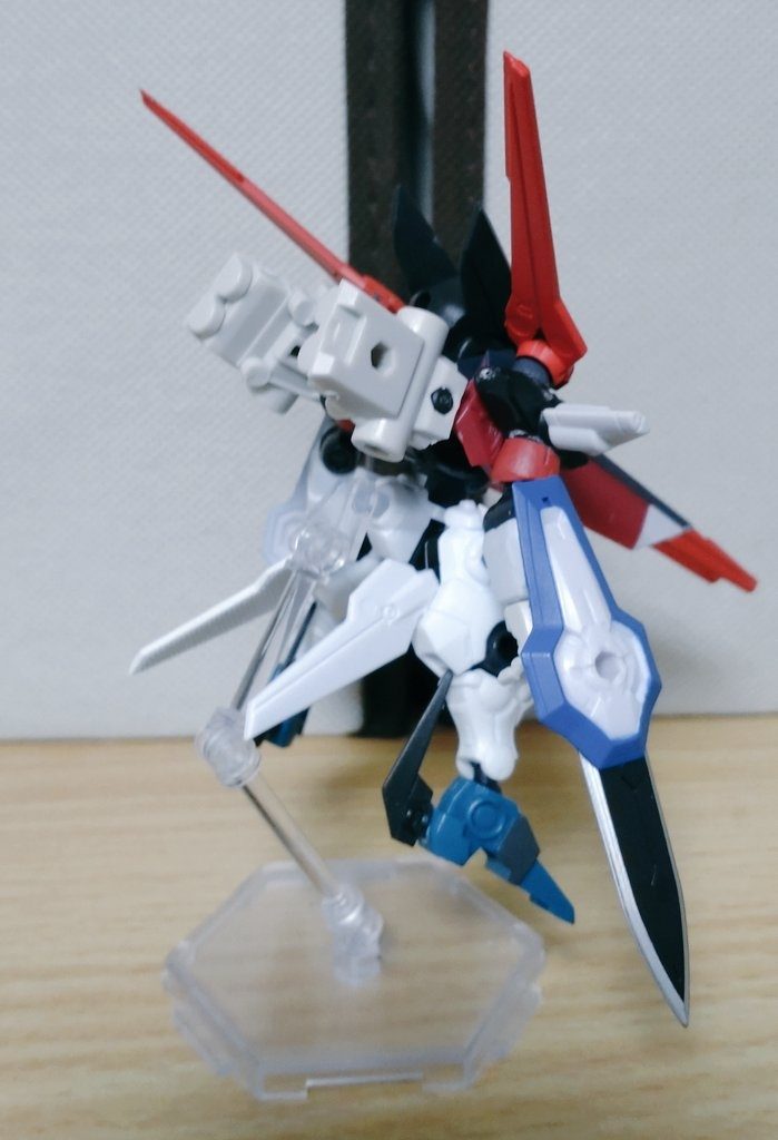 ルミナスフラッグ–4枚目/制作者：クロすけ