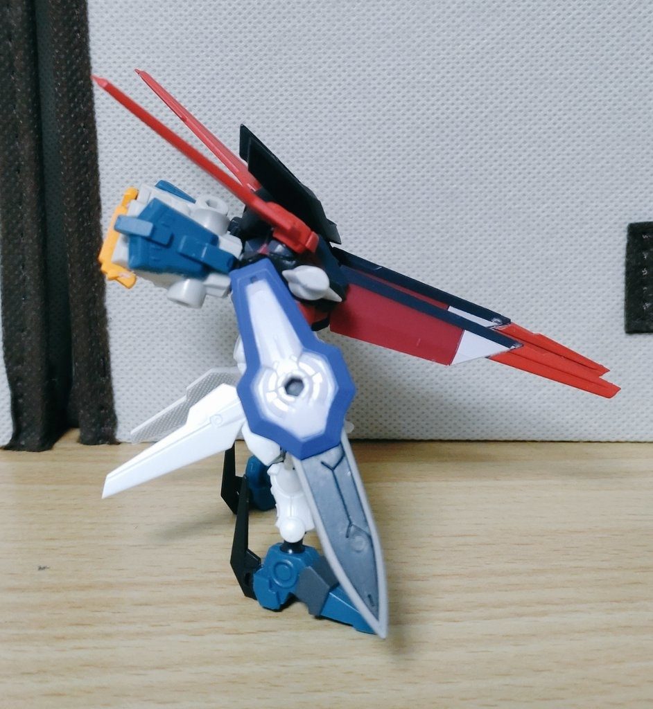 ルミナスフラッグ–3枚目/制作者：クロすけ