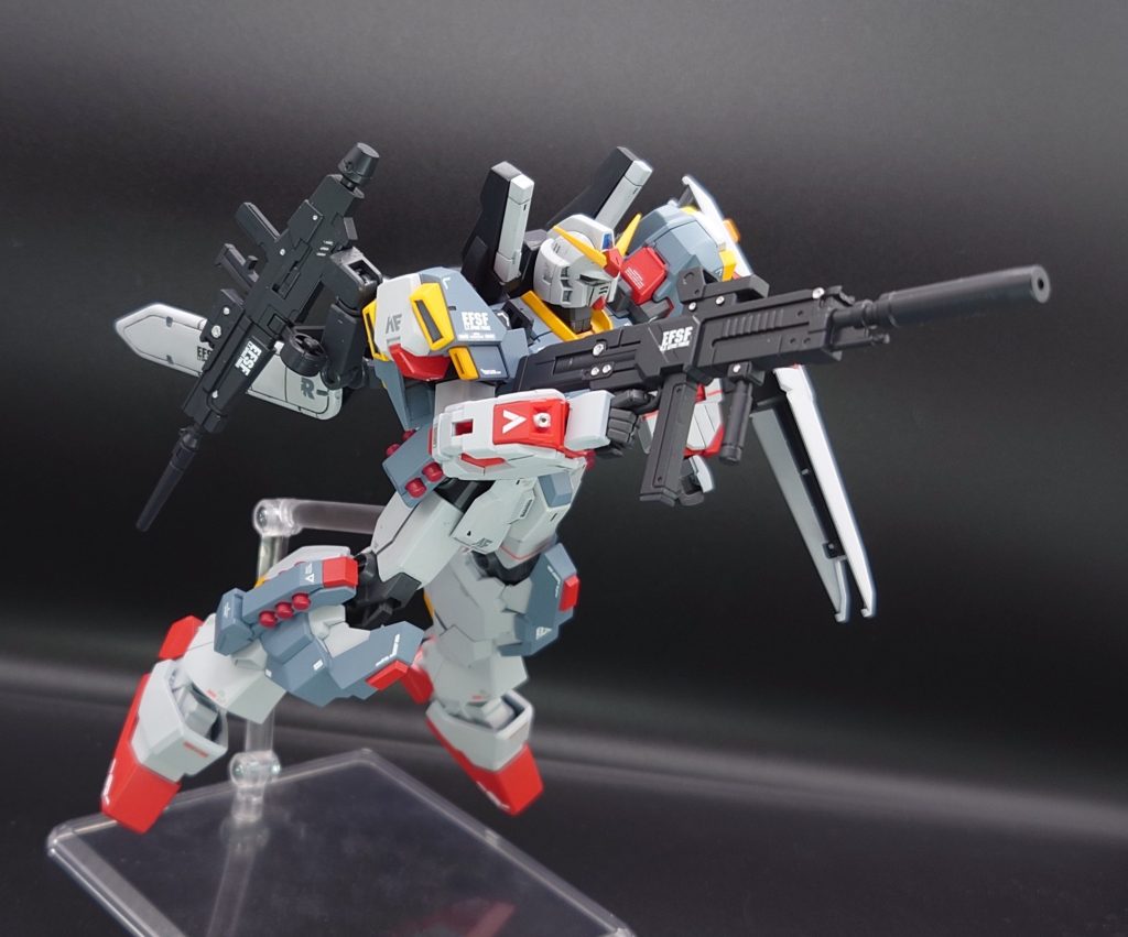 ラピッドビームライフル速射・連射性を重視したビームライフル。ジェスタで運用されているものと同じ。戦況に応じてハイパー・ビームライフルと使い分けられる。