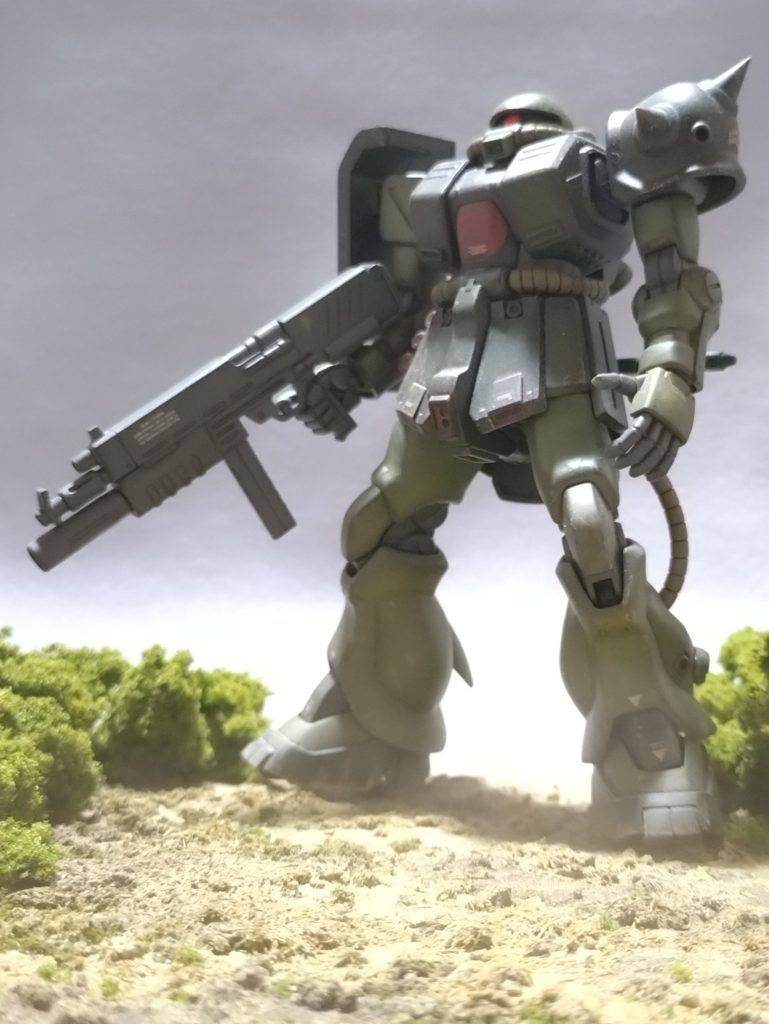 今回もヒケ取りのみで塗装をダークグリーン系で統一しています。