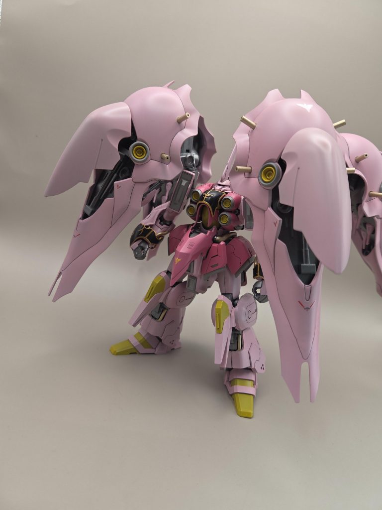 かなりわかり辛いですが胸部のビーム砲もプラ棒を加工して振り替えてます。