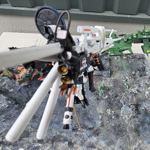 アーティファクトジオラマ　｢月面の逃避行｣