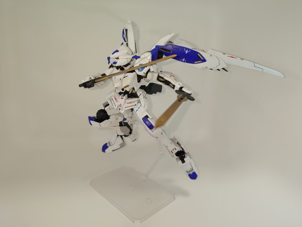 今回は水転写式デカールを初めて使いましたが貼るのが意外と難しくて何回か失敗しましたが出来栄えはすごく良くなったのでこれからも挑戦していきたいですね。デカールは商品ページに合わせましたが無いキットなどは自身のセンスが問われるのでそこも頑張っていきたいです。&nbsp;&nbsp;ご覧いただき、ありがとうございました。