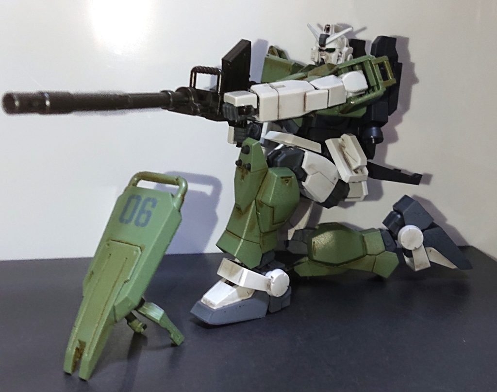 輝き撃ち。(射撃ポーズ)構造上、盾の上に乗せられませんでした。