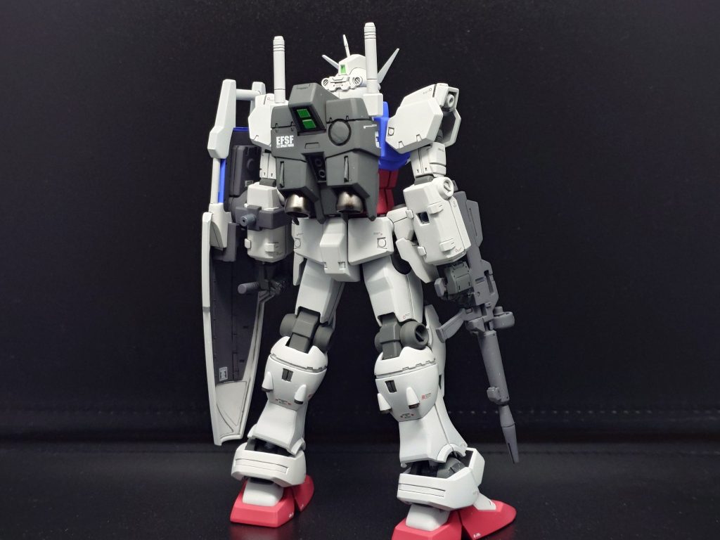 HGUCの中でも古いキットなのですが、意外とスタイルが良いので合わせ目消しなど基本的な工作で仕上げました。