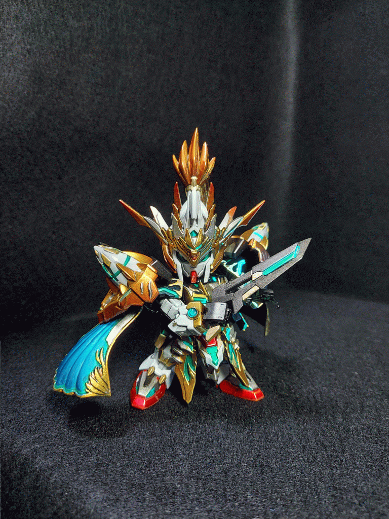 拳をビルドハンズに変更しました。手首のレンズもバーニアとレジンで作り直しました。
