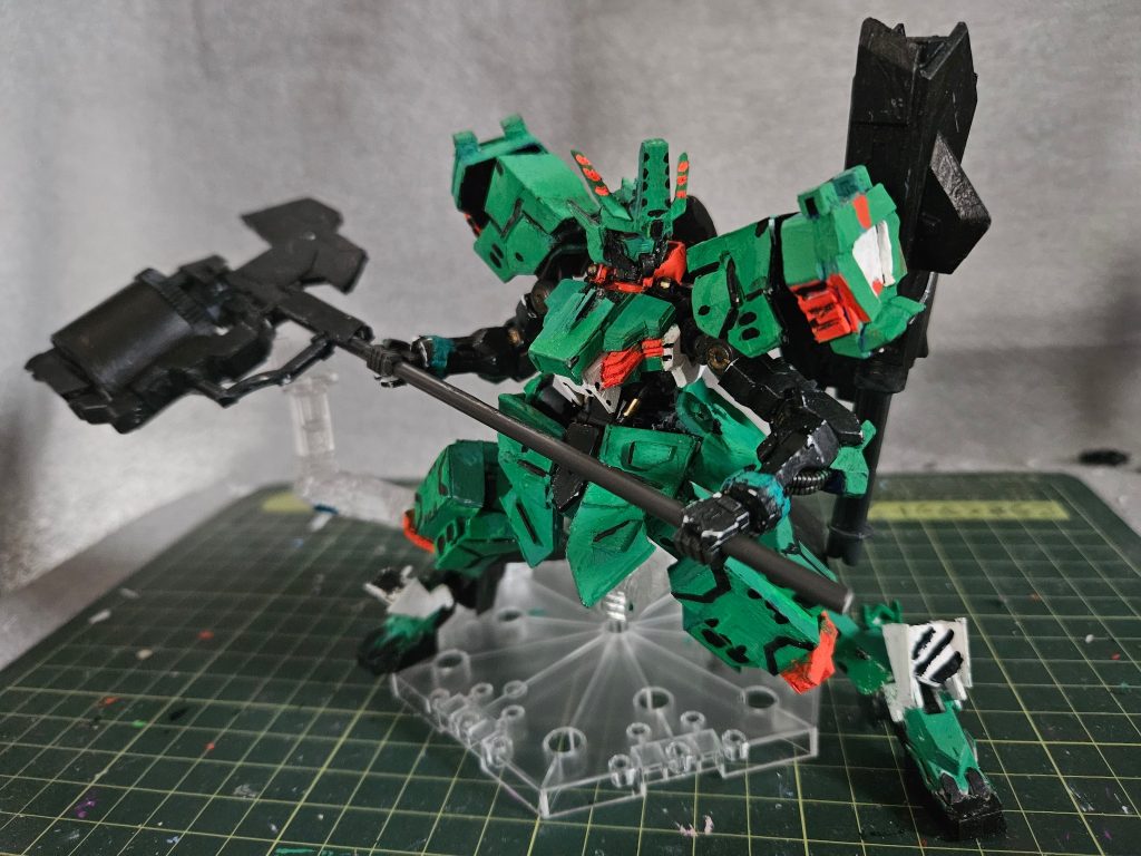 アニメ終了後展開されたゲームにて存在が公開されたガンダムフレーム、ガミジン。デカイハンマー持ってたりカッコいいですよね