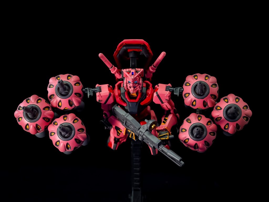 赤いガンダム（ビット6基装備仕様）–3枚目/制作者：ケイ