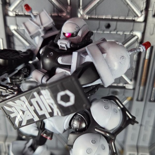 HG　POLICE ZAKU 　軍警ザク