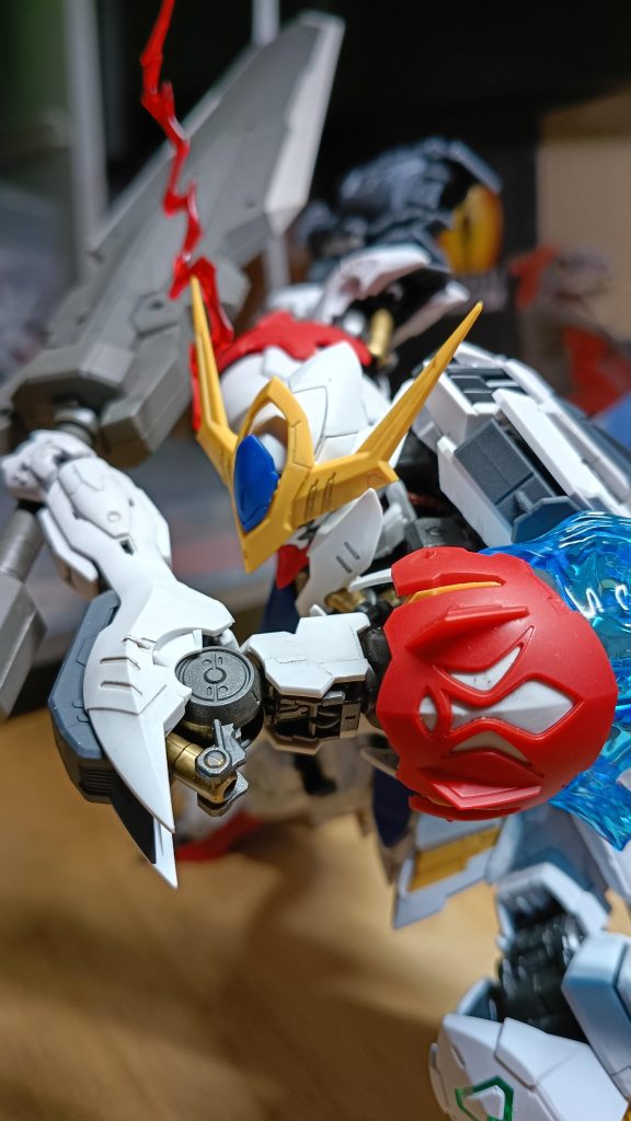 バスターソードが重くて大きいので腕が折れそうで怖いです。