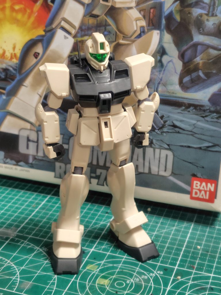 合わせ目消しのみの仮組み。