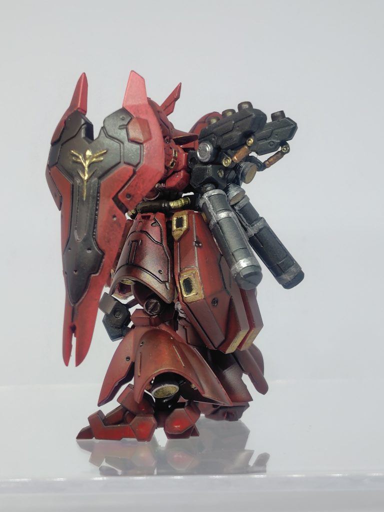 ウェザリングっぽく見えるのはただの塗りムラですが結果オーライです(zaku-kao2)