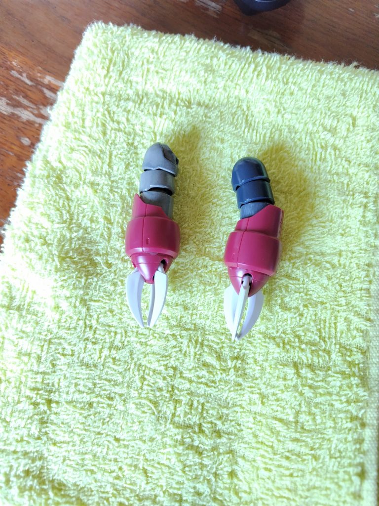 作品名：そろった<p>紛失してたパーツが出てきたもんで腕がワンセットそろったよ。なんかに生かそう。</p>
