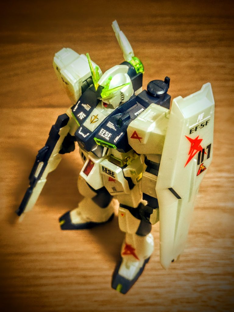 &nbsp;&nbsp;&nbsp;&nbsp;&nbsp;&nbsp;というわけで、ここからはオマケ画像です。安物のUVライトしか持ってないので、思いっきり紫になりますが（笑）。