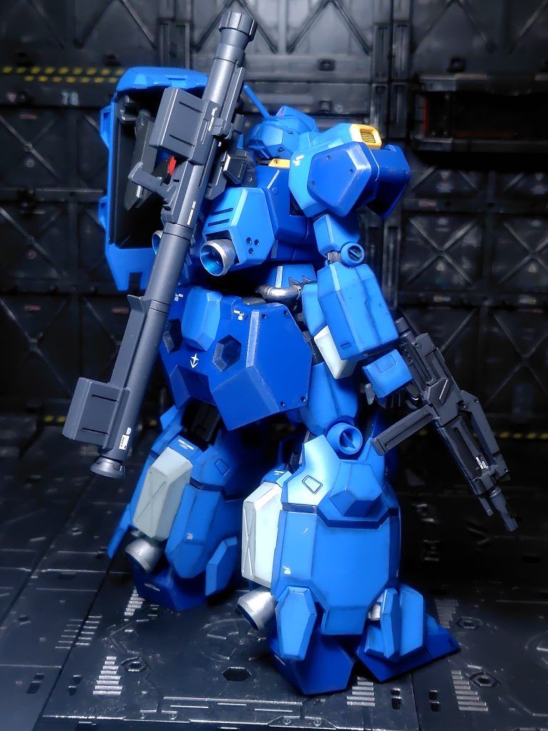 腕、足、武器の合わせ目は段落ち化。