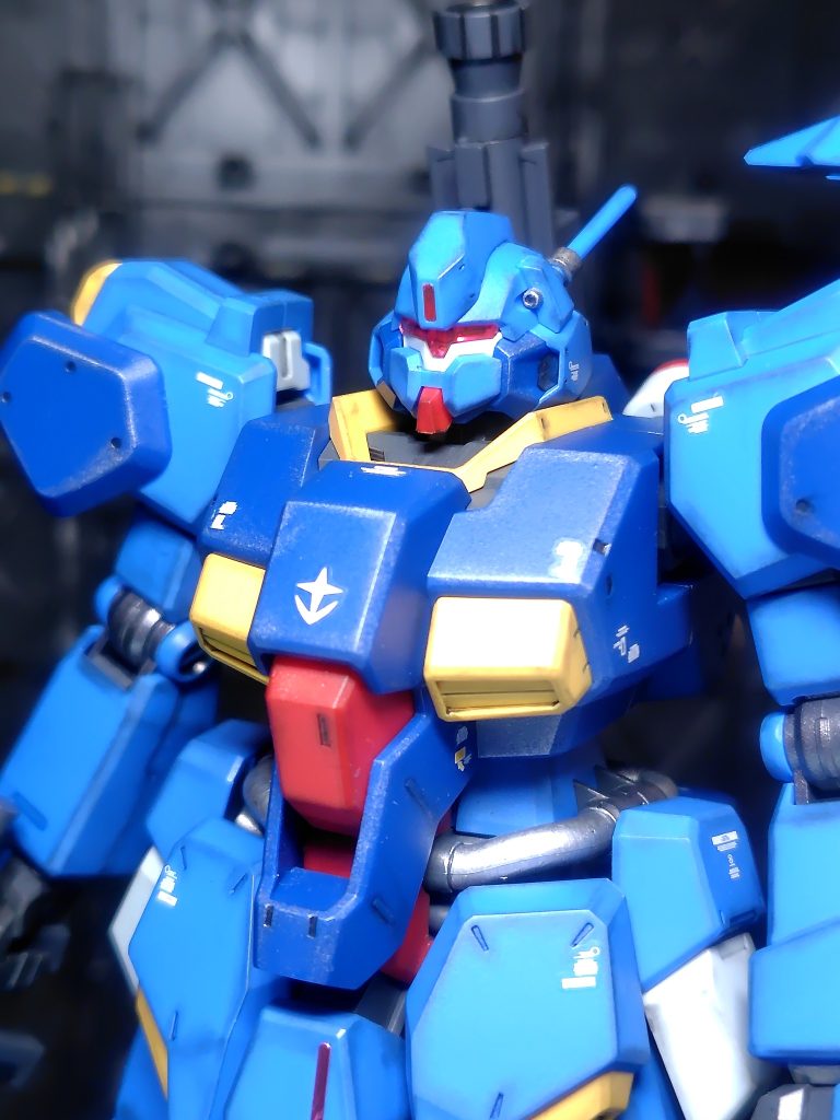 アンテナ基部とバルカン砲口？はマーカー塗装。