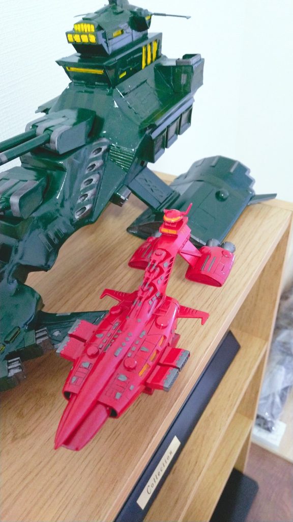 シャア専用ムサイ(こちらも過去作)ホントはこちらが主役になるはずだったのですが、最早おまけみたいになっちゃいました😅