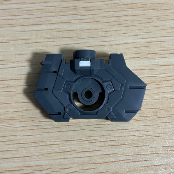 巷ではPGU νガンダムが騒がれていますが、こちらはヒッソリとMGの作成をスタート。お金で買えない夢をPGUではなく、MGで作ってみたいと思います。（2枚目）