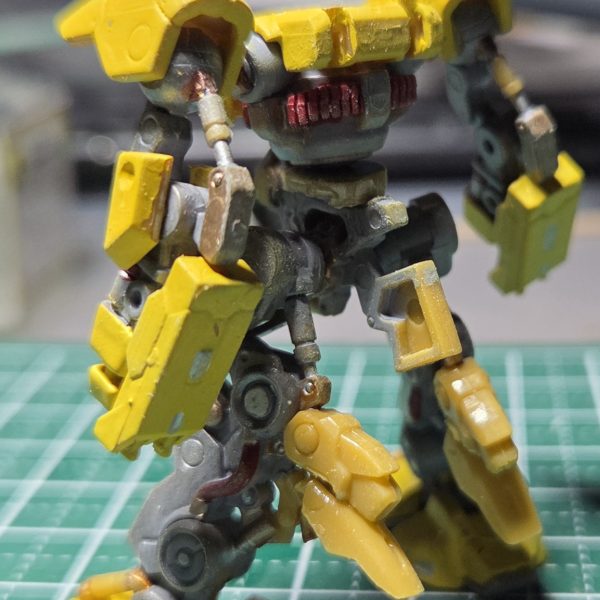 思い付くまま形作ったけど……先が見えない。この状態で、何作ろうとしてるか、わかる人いるかな……（2枚目）