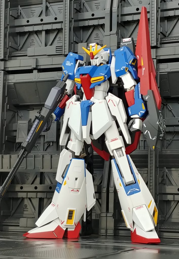 フロントスカートを上方に延長、胴長が少しやわらいだ印象になればと('ω')