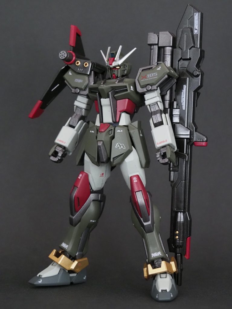 こっちは遠距離の機体ということでカラーリングはコマンドガンダムを参考にしています。