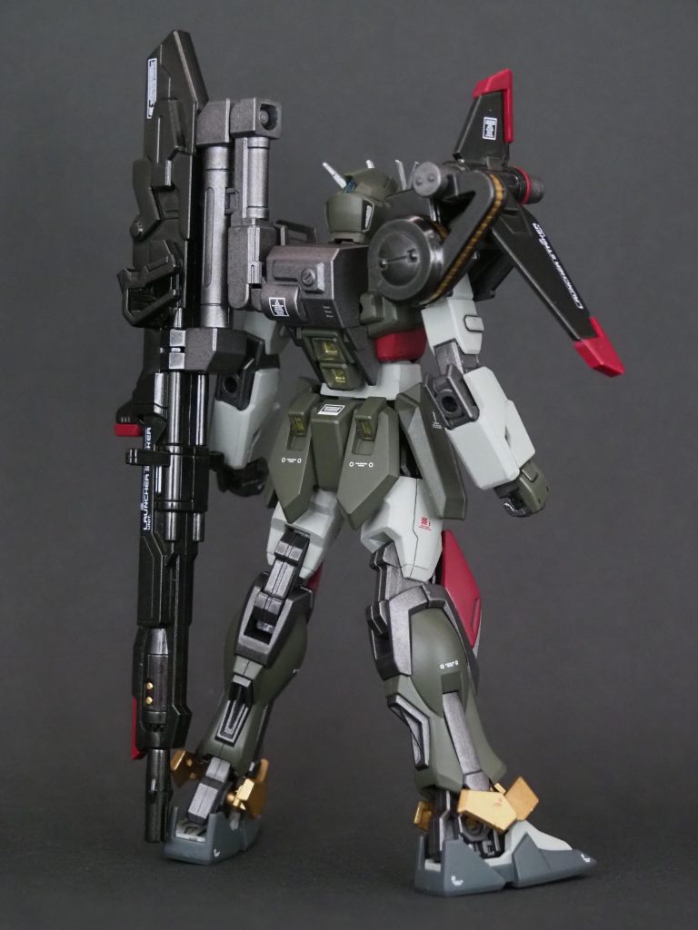 使用色は水性ホビーカラーのオリーブドラブ2、あずき色、グレーグリーン、ゴールド、黒鉄色です。&nbsp;