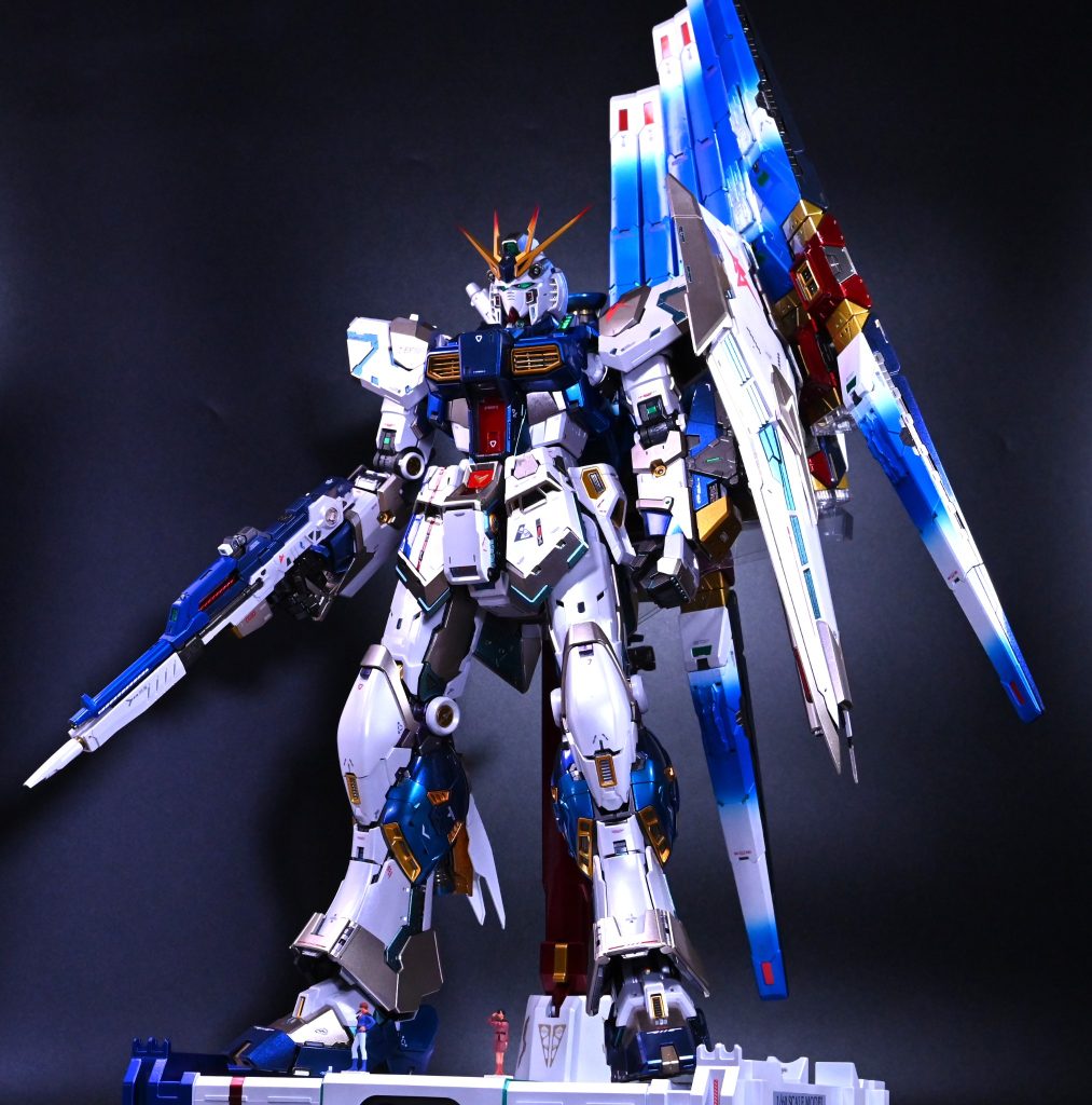 塗装レシピ白：成型色の白にパールシルバー灰色：プレミアムチタンシルバー緑：プレミアムチタンシルバー下地にプリズムメタリックターコイズグリーン　ライトブルー金：プレミアムミリオンゴールド青：シルバー下地にパールウルトラマリンブルーブリリアント濃青：黒下地にクリスタルカラーサファイアブルー関節：ガンメタルとフレームメタリックⅠ赤：プレミアムミリオンゴールド下地にクリアーレッド