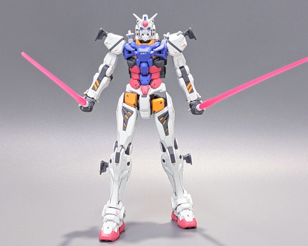 ビームサーベルのビーム部はパープルパールを吹いてます。