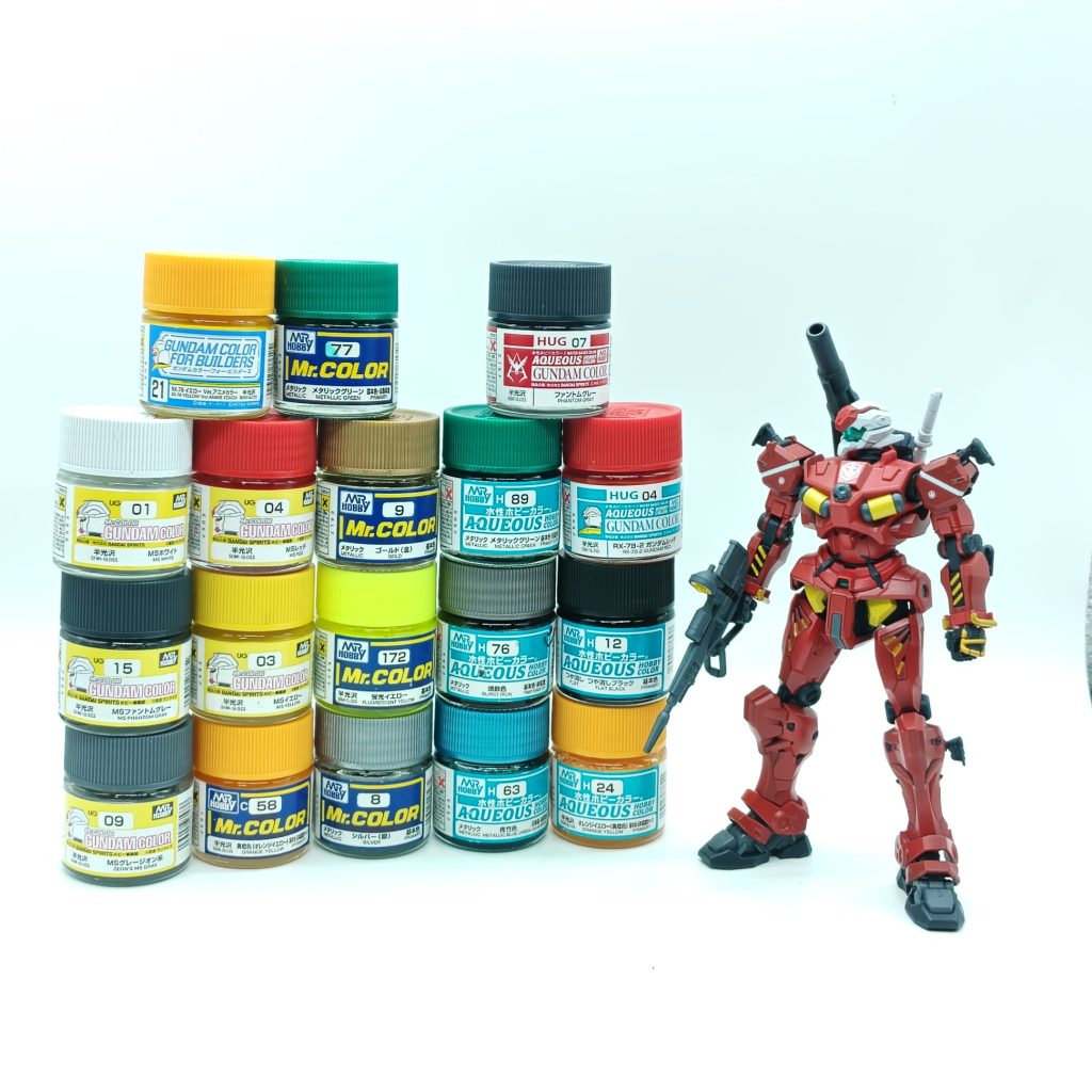 今回使用した塗料。水性塗料を拭き取りなど、ラッカーと水性の使い分けは便利。