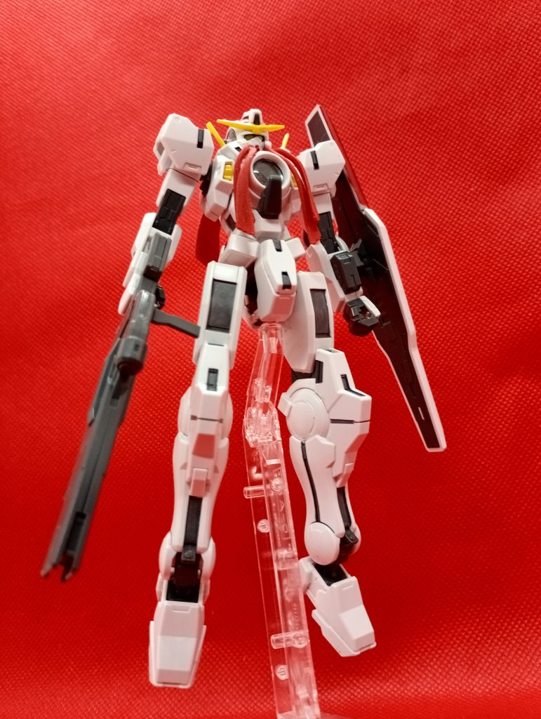 最後に5つめのHGガンダムナドレです首元から伸びる赤いケーブルが髪の毛みたいで、中々にセクシーなガンダムだなと思います笑縦の赤い部分と白い部分を間違えて塗装してしまいました……汗