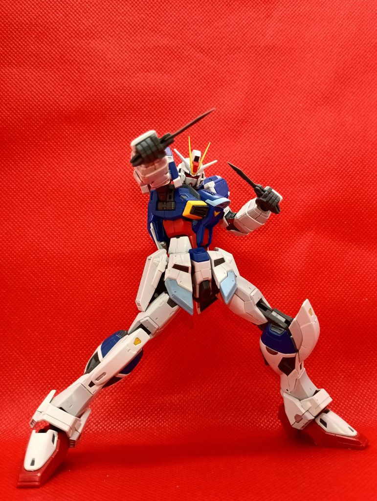 続いて、インパルスガンダムですいざという時の最終兵器、アーマーシュナイダーを構えた姿ですまさに背水の陣……ここからがエースパイロットの腕の見せどころですね