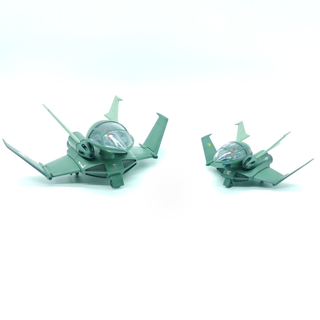 1/100、1/144の2スケールがありお得。発売は2001年12月ながらもサクサクと組みやすいでしたが、ガンプラかスケモどちらの感覚で作るかなんとも言えない感覚でした。