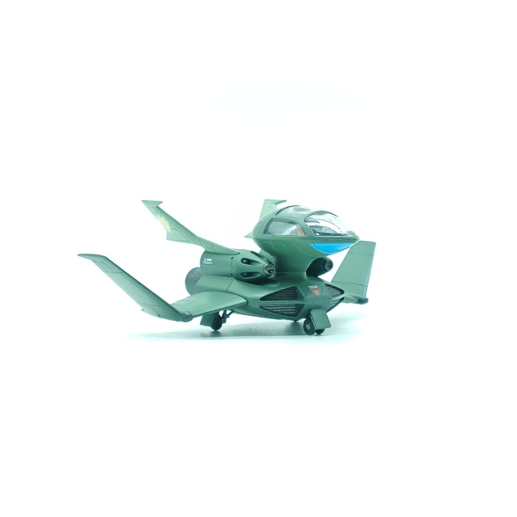 1/144スケールは脚の引き込みギミックのみで、下方風防は再現されておらず色塗って誤魔化しました。