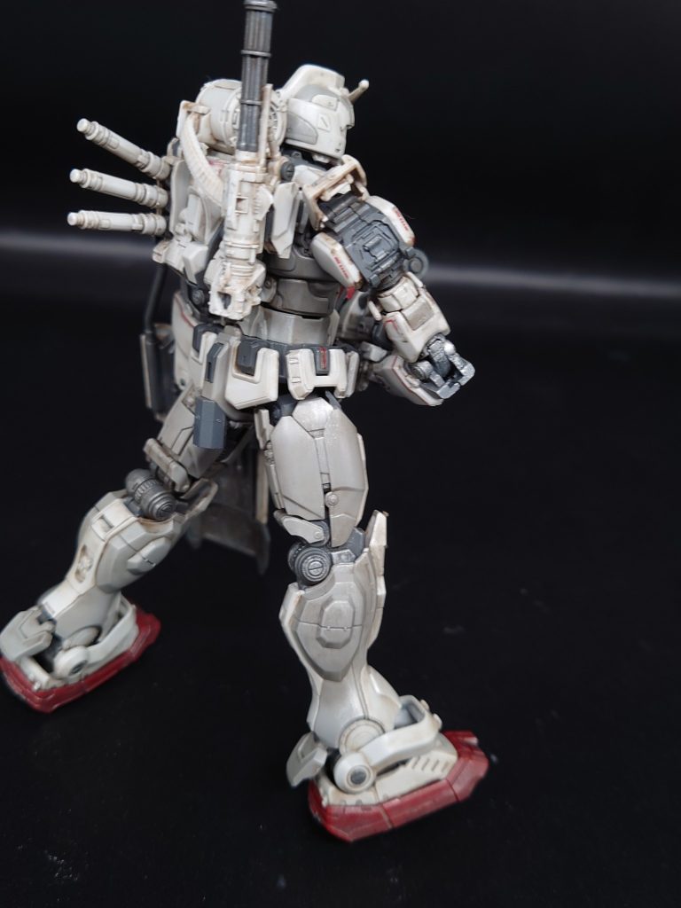 117作目  HG 1/144 復讐のレクイエム ザクⅡソラリ機 ガンダムEX(成形色仕上げ)–4枚目/制作者：@kjyun_choroq