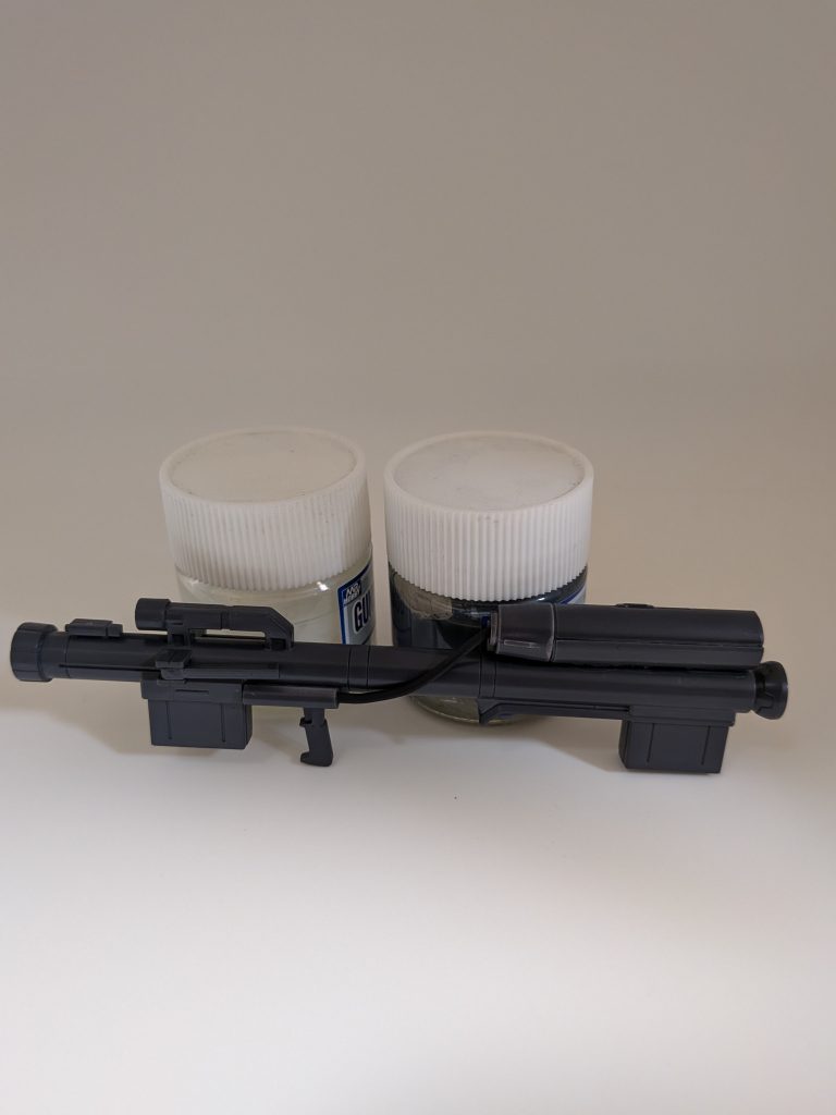 バズーカのも改造しました!こちらはリード線を仕込みと、砲身を短くしました