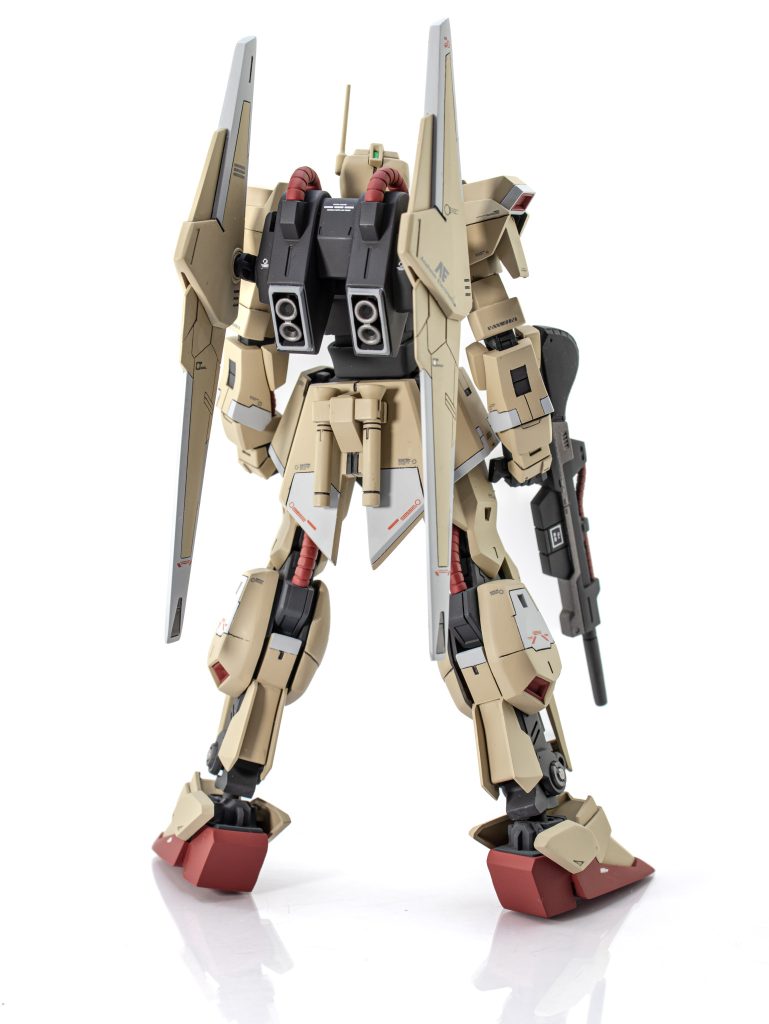 シールドバインダーのスジボリで超悩む。