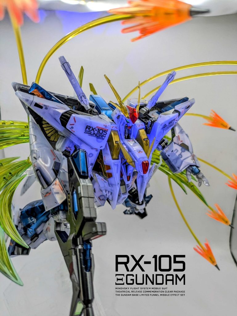 Ξガンダム [劇場公開記念クリアカラー] メカニカルコアメッキ仕上げ ＆ ガンダムベース限定 ミサイルエフェクトセット–4枚目/制作者：SHIUMAI MODELS